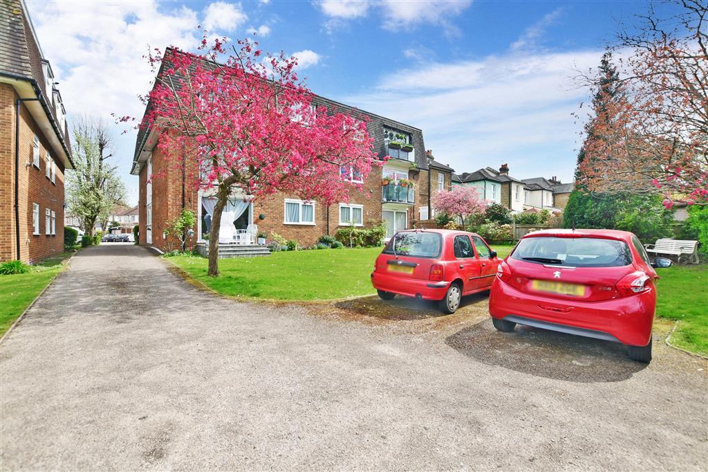 Onslow Gardens, Wallington, Surrey 1 bed ground floor flat £190,000