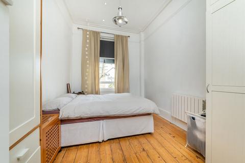 1 bedroom flat to rent, Linden Gardens, London W2