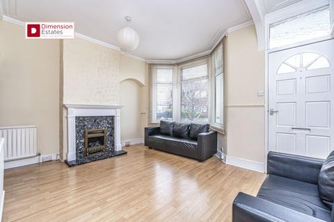 4 bedroom terraced house to rent, Richmond Street, Plaistow, E13