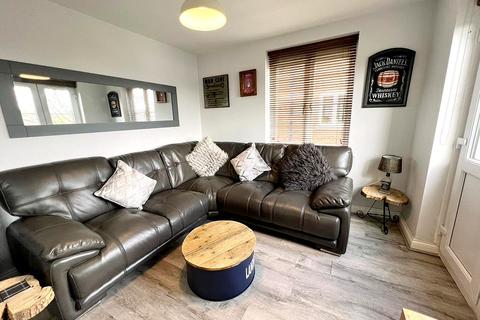 2 bedroom flat for sale - Meadow Bank, Llandarcy, Neath, Neath Port Talbot. SA10 6FJ
