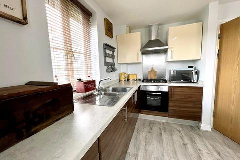 2 bedroom flat for sale - Meadow Bank, Llandarcy, Neath, Neath Port Talbot. SA10 6FJ