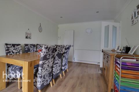 22 Brampton Close, Corringham, Stanford-le-hope, SS17 7NS