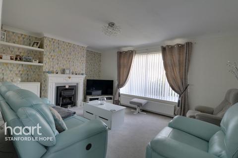 22 Brampton Close, Corringham, Stanford-le-hope, SS17 7NS