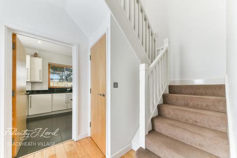 38 Woodville Close, London, SE3 8ED