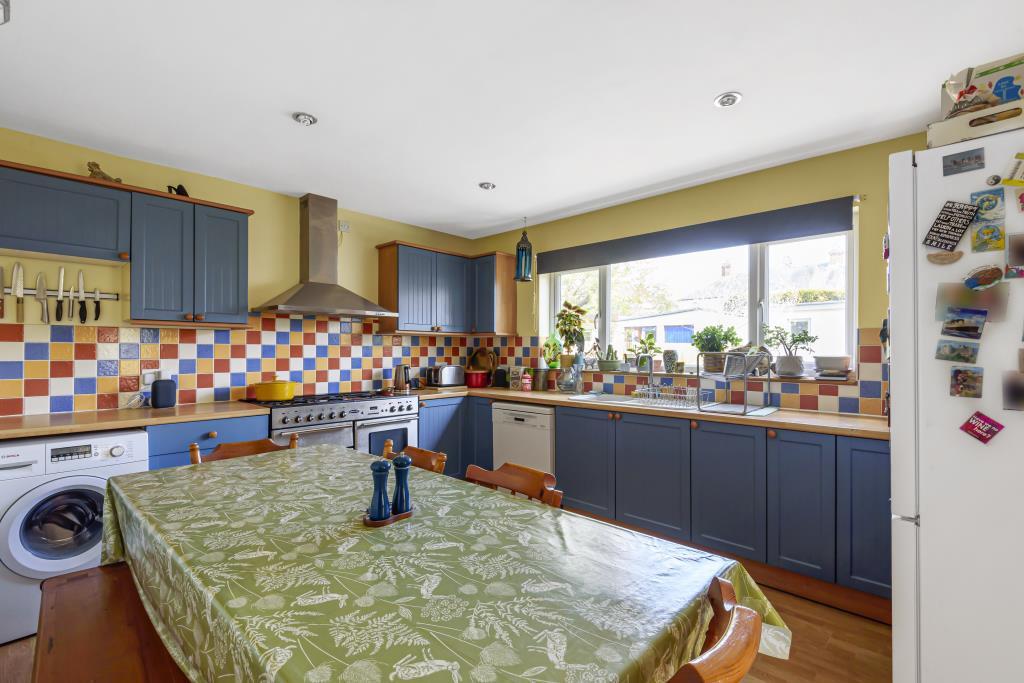 Lye Valley, Oxford, OX3 5 bed semidetached house £550,000