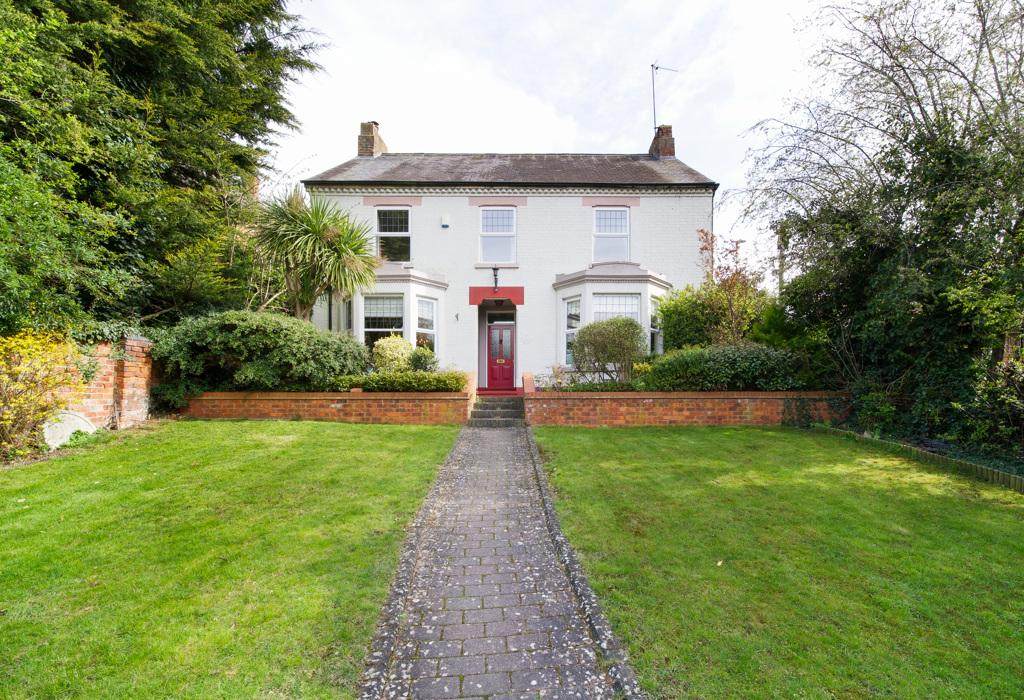 Little Street, Rushden, Northamptonshire 6 bed detached house £650,000