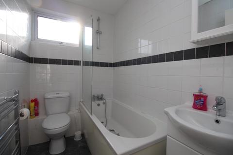 2 bedroom semi-detached house to rent, Fotherby Court, Maidenhead, Berkshire