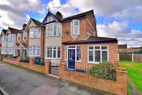 4 bedroom end of terrace house for sale, Coolgardie Avenue, Highams Park, London. E4 9HP