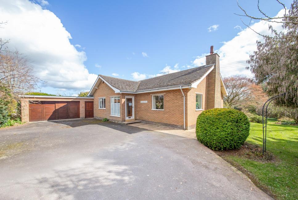 Berrington Road, Tenbury Wells, WR15 4 bed bungalow £575,000
