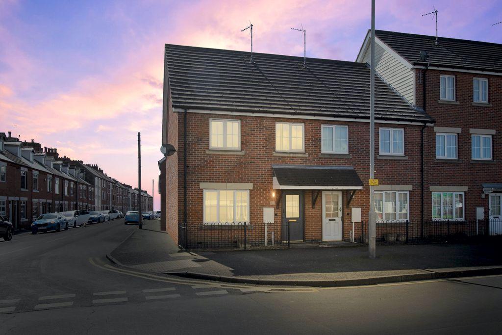 High Pavement, Sutton in Ashfield NG17 1BU 3 bed semidetached house