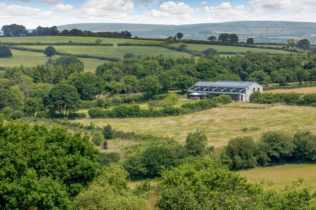 Chulmleigh, Devon 7 bed detached house - £2,500,000