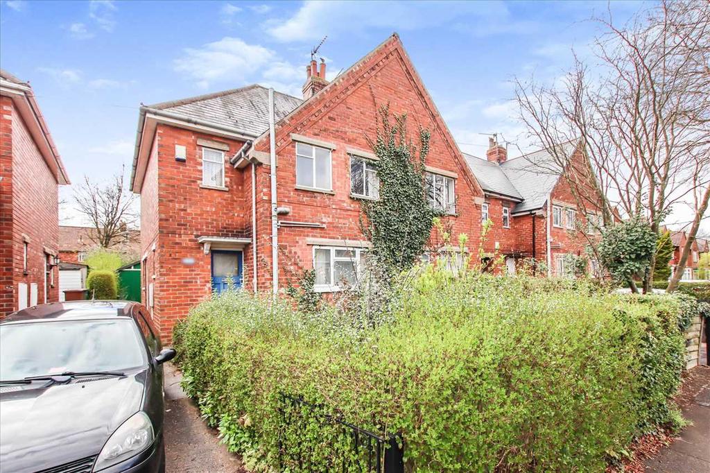 Ruskin Avenue, Lincoln 3 bed semidetached house £160,000