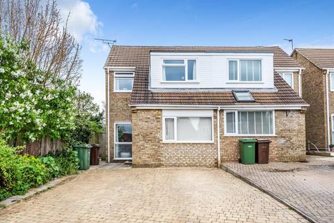 8 Hamilton Road, Thame, OX9 3XY