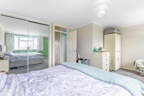 8 Hamilton Road, Thame, OX9 3XY