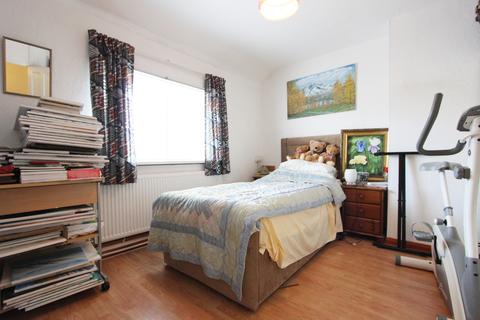 Tradewind, 102 Mill Hill, Deal, CT14 9JB