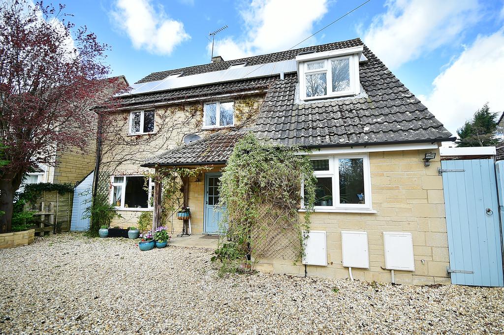 London Road, Fairford 5 bed detached house £675,000