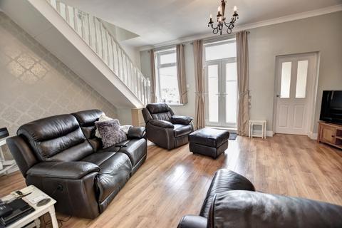 2 bedroom terraced house for sale - James Street, Southwick