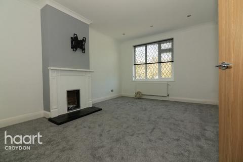 3 bedroom maisonette to rent, Lower Barn Road, Purley