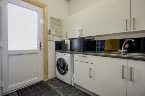 80a Albert Road, Colne, BB8 0AG