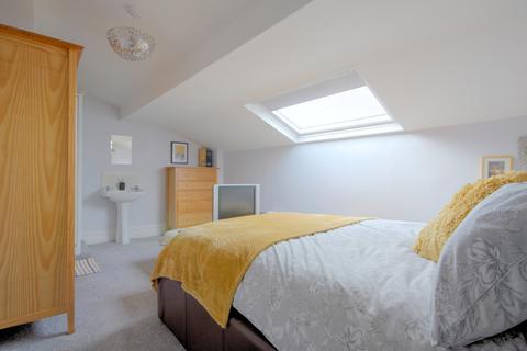 80a Albert Road, Colne, BB8 0AG