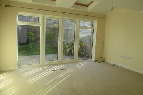 4 bedroom townhouse to rent, Newbury Way, The Ridings, Carlisle
