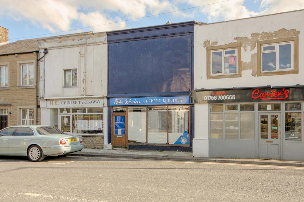 Water Street, Skipton Retail property (high street) £708 pcm (£163 pw)