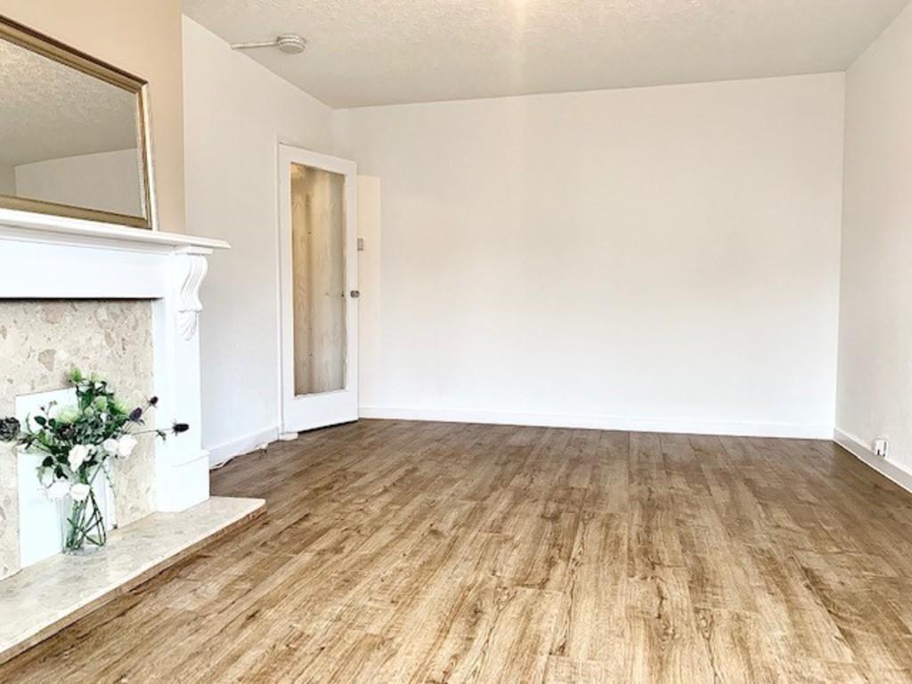 Alloa Rd, Carron, Falkirk 2 bed apartment £600 pcm (£138 pw)