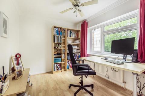 15, Tudor Court Castle Way, Feltham, TW13 7QQ