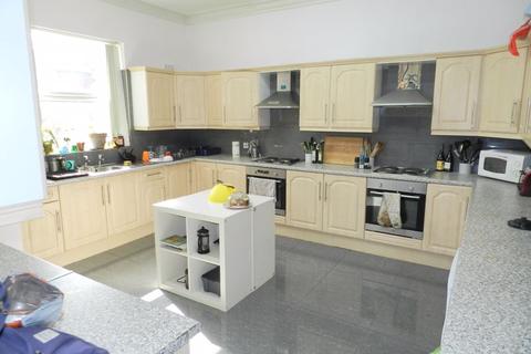 26 Consort Terrace, Leeds, LS3 1ET