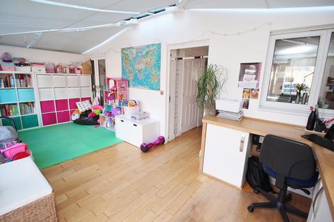 46 Fawn Crescent, Hedge End, Southampton, SO30 2QD