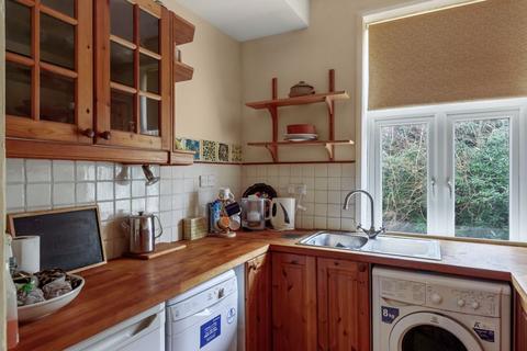 Flat 2, Lances Farnham Lane, Haslemere, GU27 1EZ