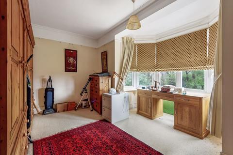 Flat 2, Lances Farnham Lane, Haslemere, GU27 1EZ