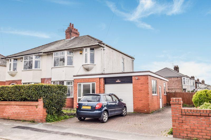 Pit Lane, Widnes 3 bed semidetached house £300,000