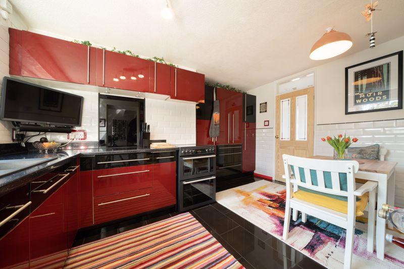 Wetenhall Drive, Leek 3 bed detached house £299,995