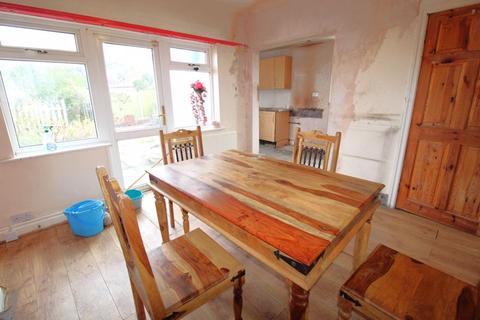 2 Atherton Drive, Wirral, CH49 8HD