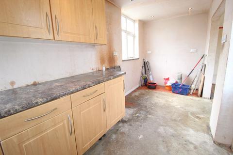 2 Atherton Drive, Wirral, CH49 8HD