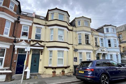 Flat 3, 3 Eldon Place, Westbourne, Bournemouth, BH4 9AZ