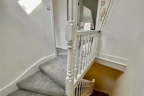 Flat 3, 3 Eldon Place, Westbourne, Bournemouth, BH4 9AZ