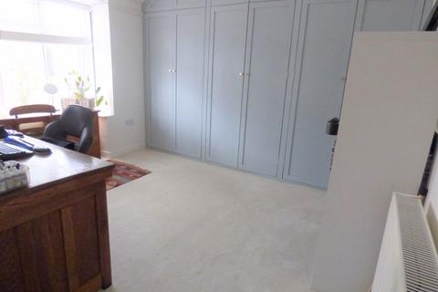 35 Tuffley Avenue, Gloucester, GL1 5LU
