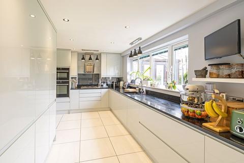 24 Barleyfields, Didcot, OX11 0BJ