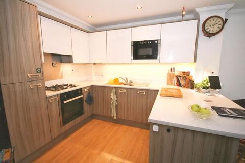 2 bedroom apartment for sale - Main Road, Harwich, CO12