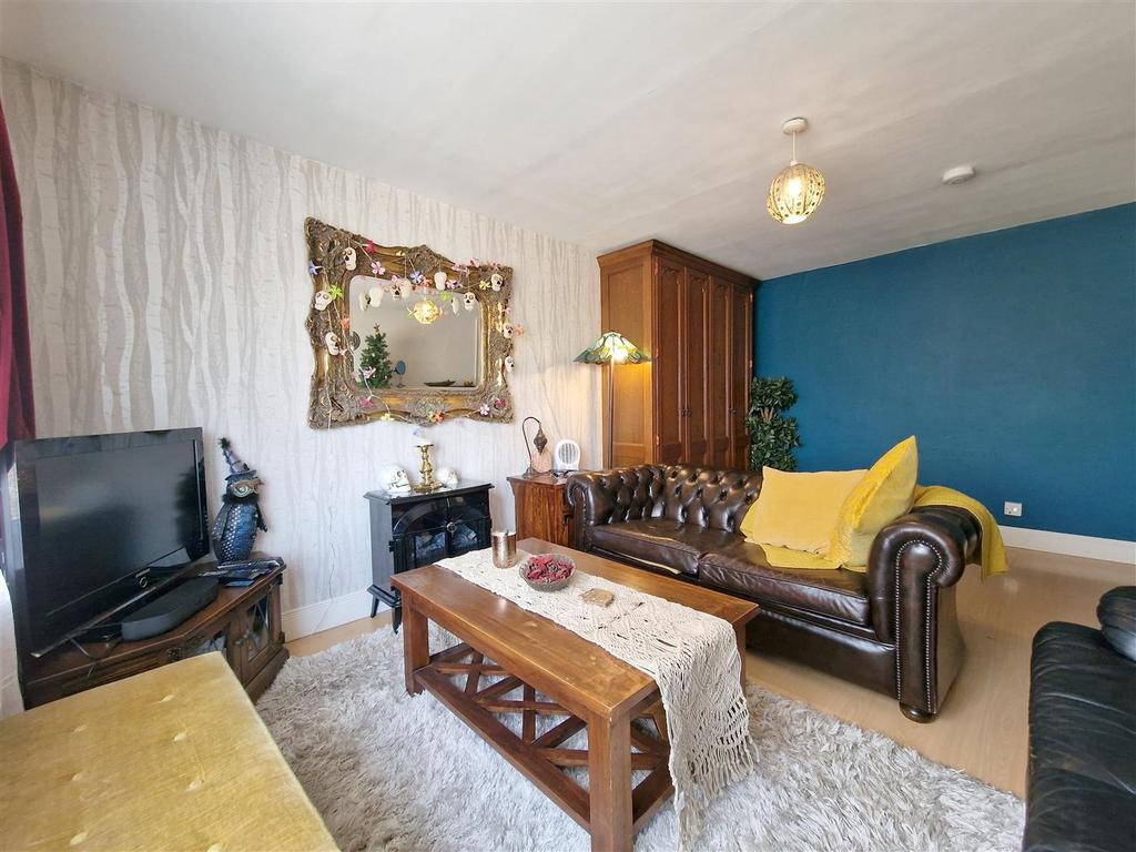 Living room 2.jpg
