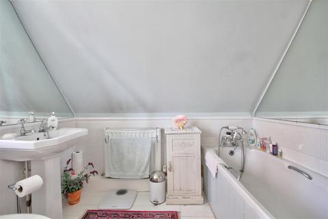 Furleigh Cottage, 16 Barnsdale, Great Easton, Market Harborough, LE16 8SG