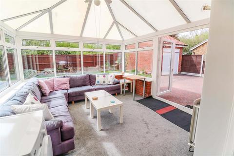 13 Ranulf Close, Harlow, CM17 0GX