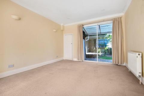 10 Chanctonbury Way, London, N12 7JD