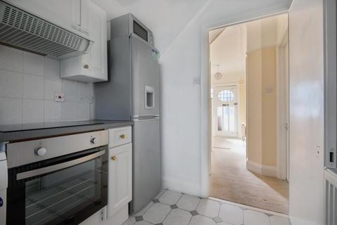10 Chanctonbury Way, London, N12 7JD