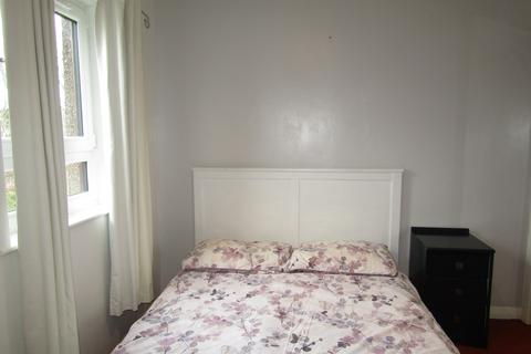 1 bedroom flat to rent, 4/4 The Paddockholm, Edinburgh, EH12 7XP