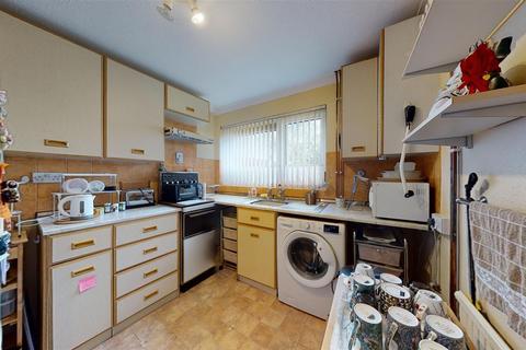 164 Lynwood, Folkestone, CT19 5DE