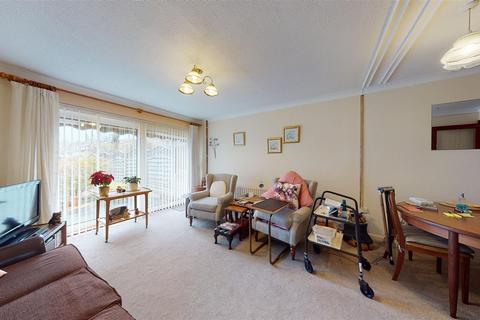 164 Lynwood, Folkestone, CT19 5DE