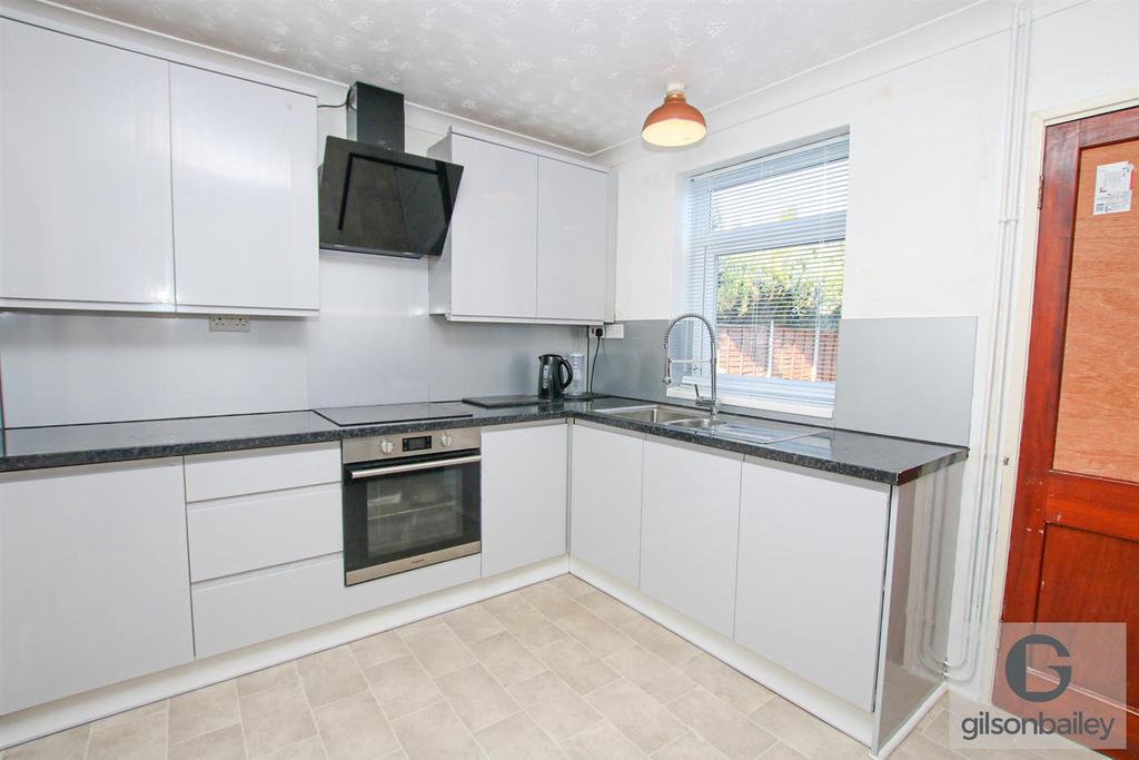 Friar Tuck Road, Norwich 3 Bed End Of Terrace House - £260,000